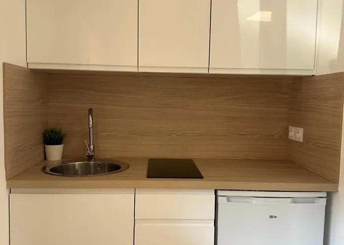 - Palais Des Expositions *